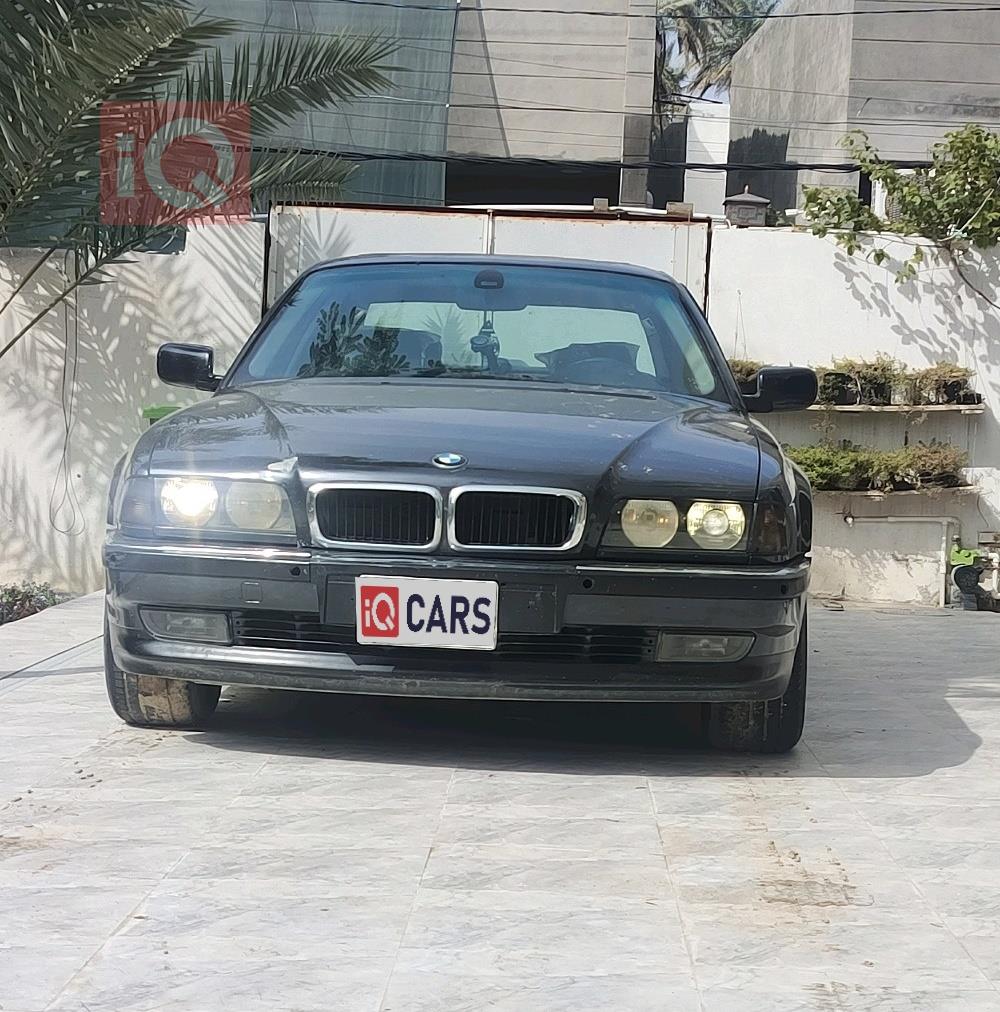 بي ام دبليو الفئة 7